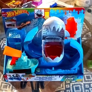 Hot Wheels Shark